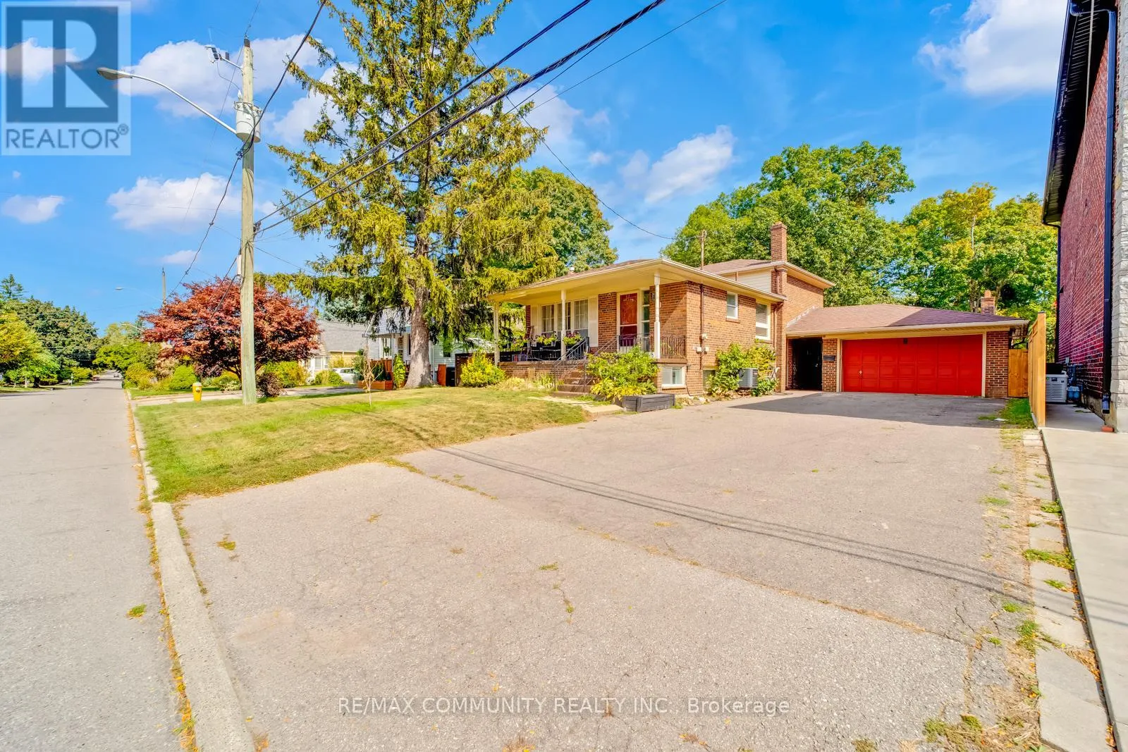 11 PRESLEY AVENUE