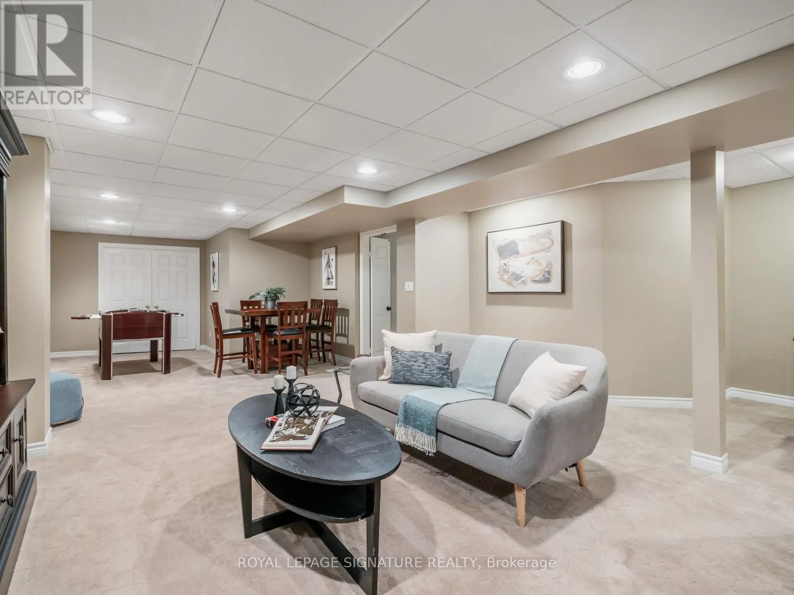 32 RAMBLEWOOD DRIVE