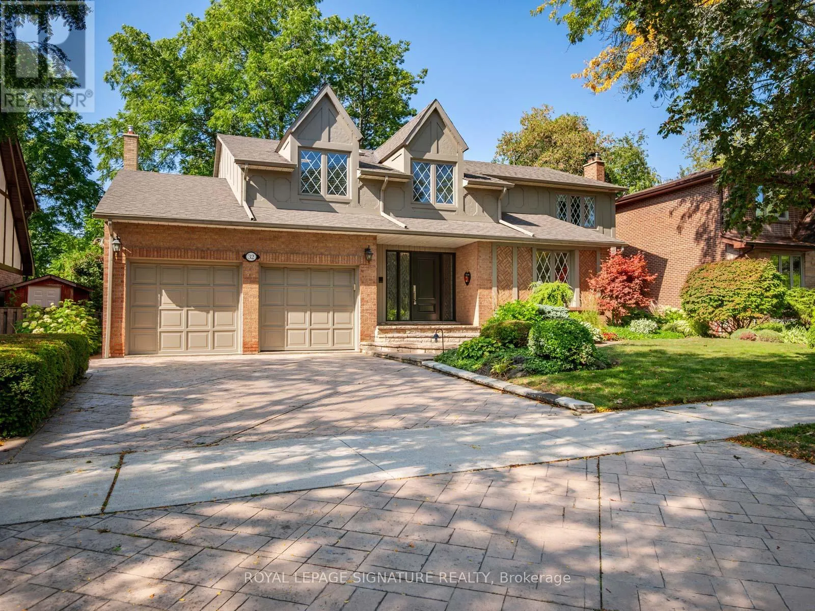 32 RAMBLEWOOD DRIVE