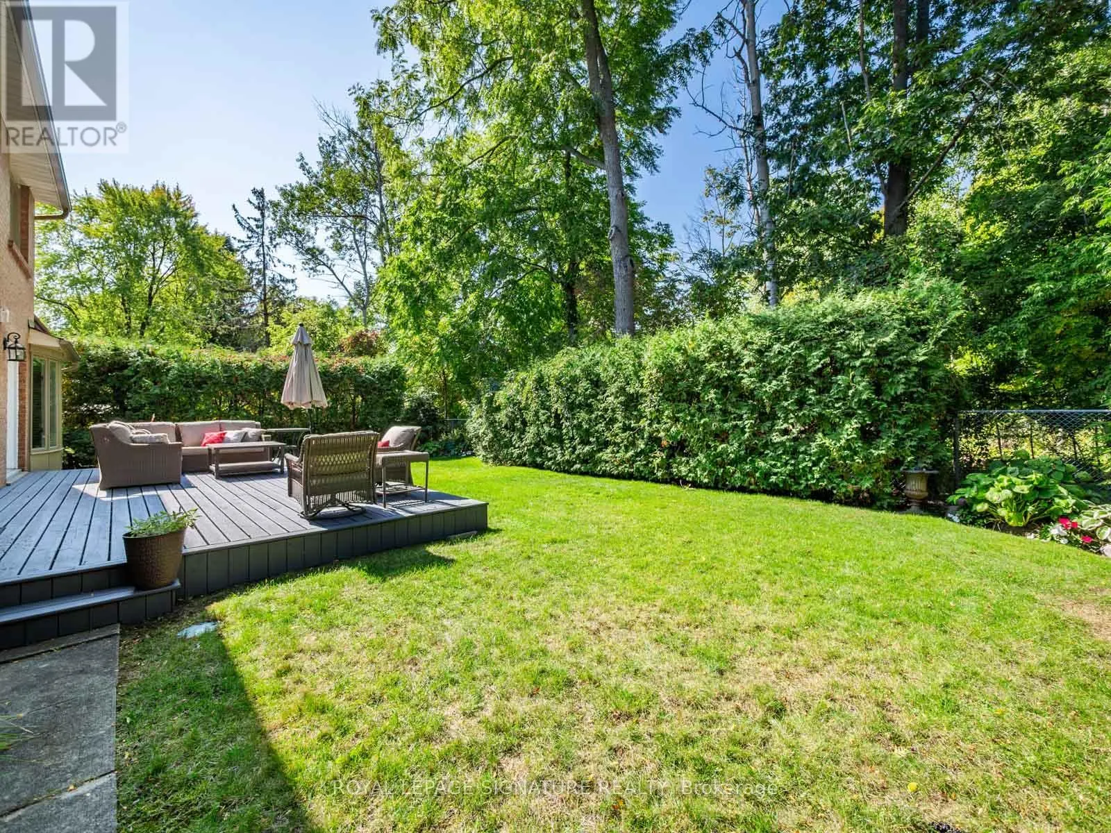 32 RAMBLEWOOD DRIVE