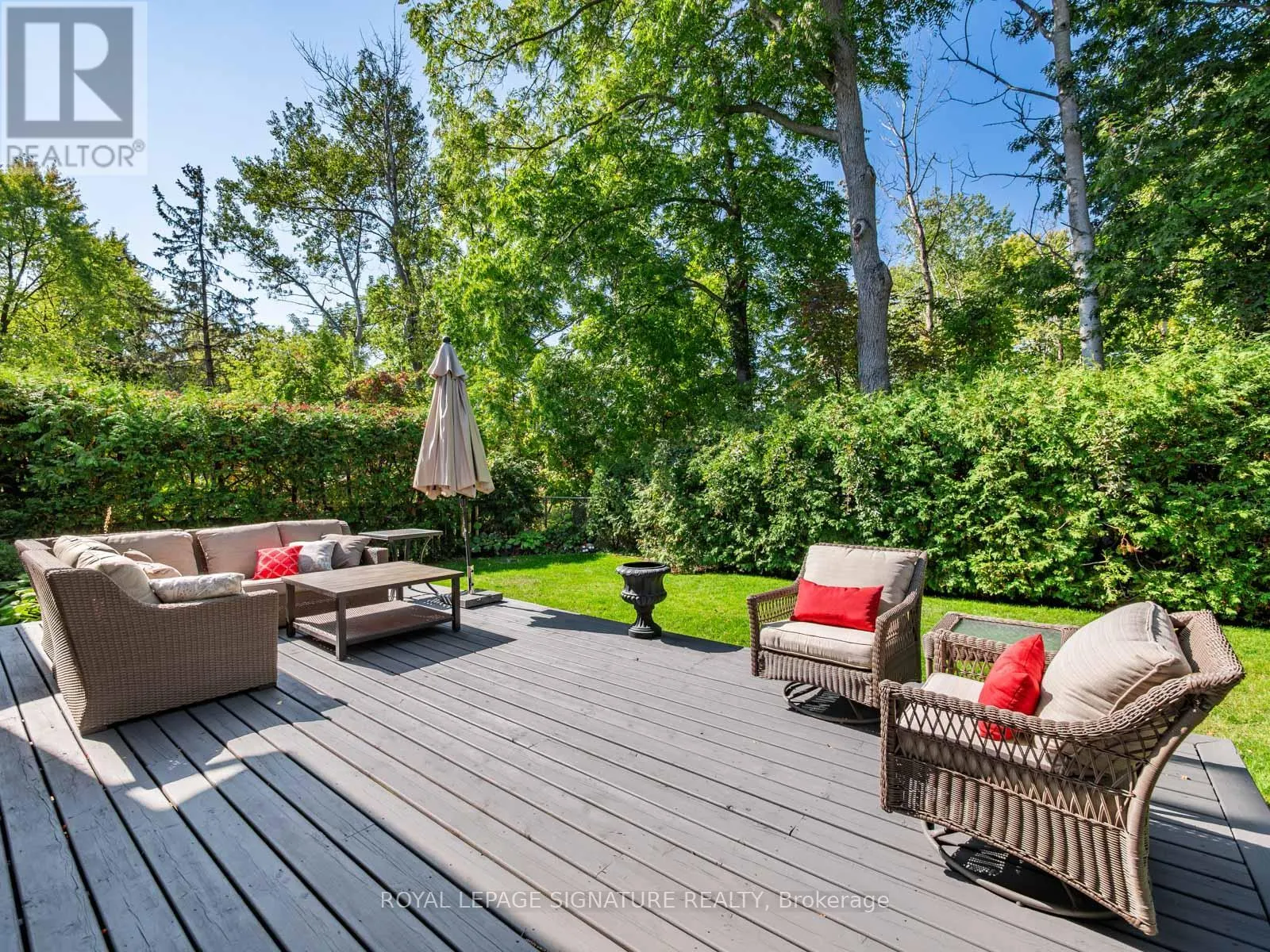 32 RAMBLEWOOD DRIVE