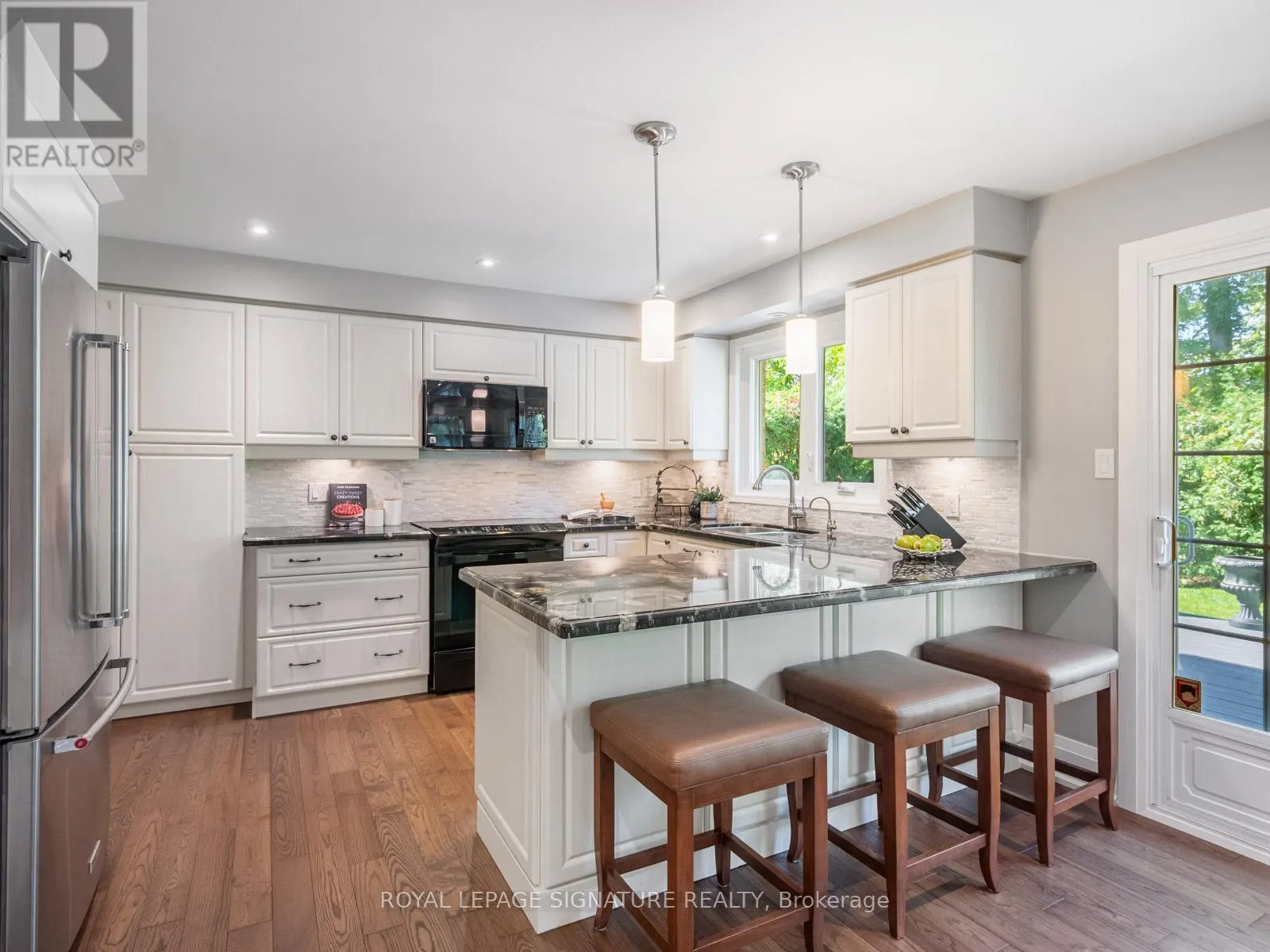 32 RAMBLEWOOD DRIVE