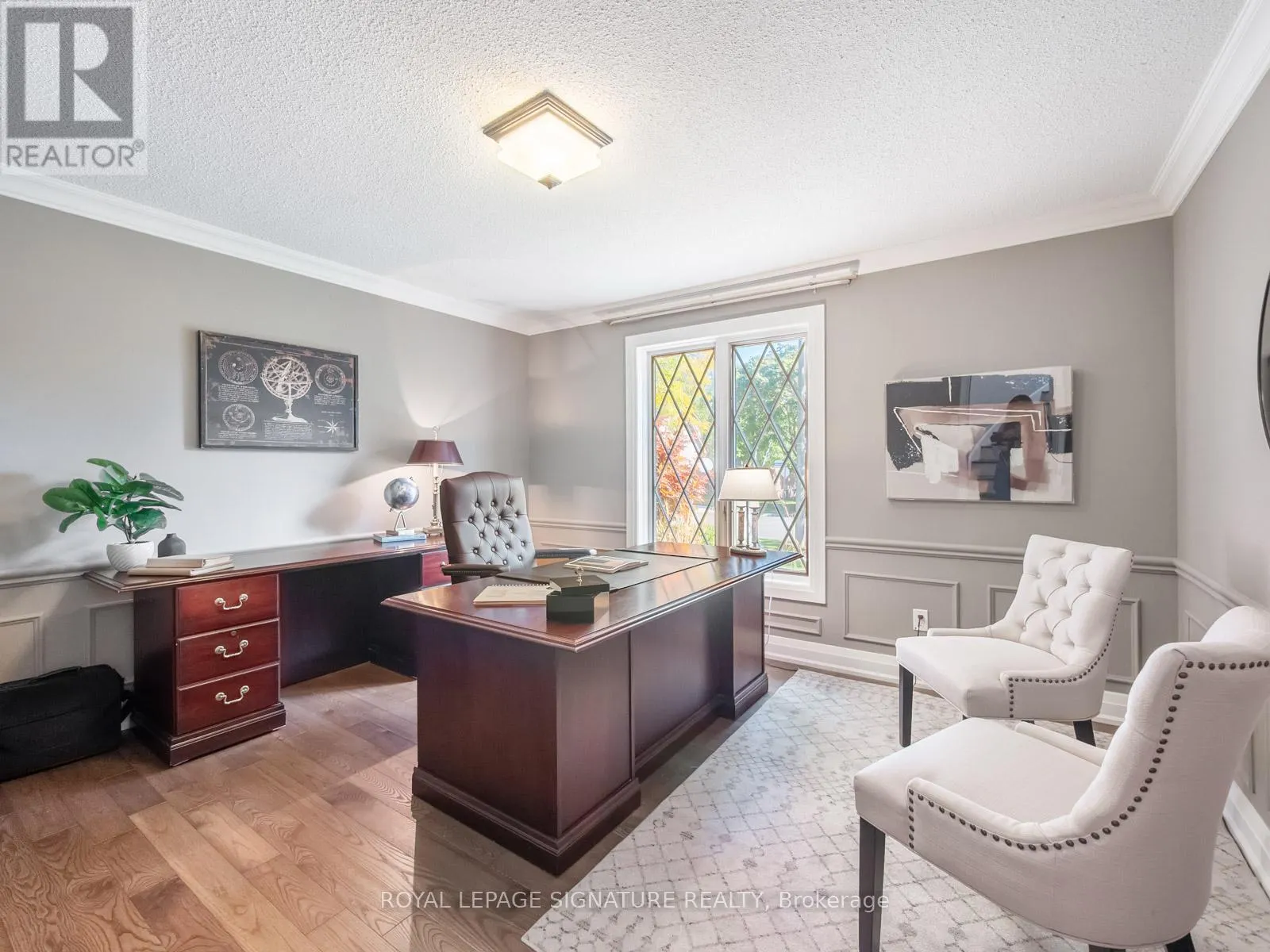 32 RAMBLEWOOD DRIVE