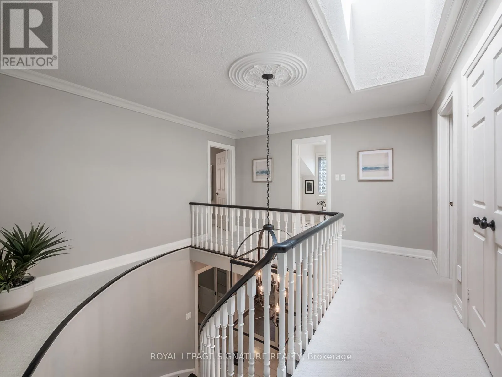 32 RAMBLEWOOD DRIVE