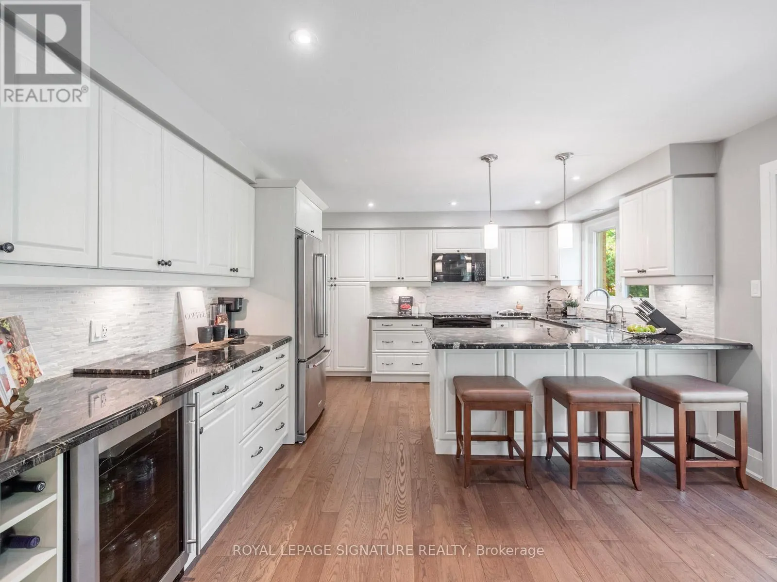 32 RAMBLEWOOD DRIVE