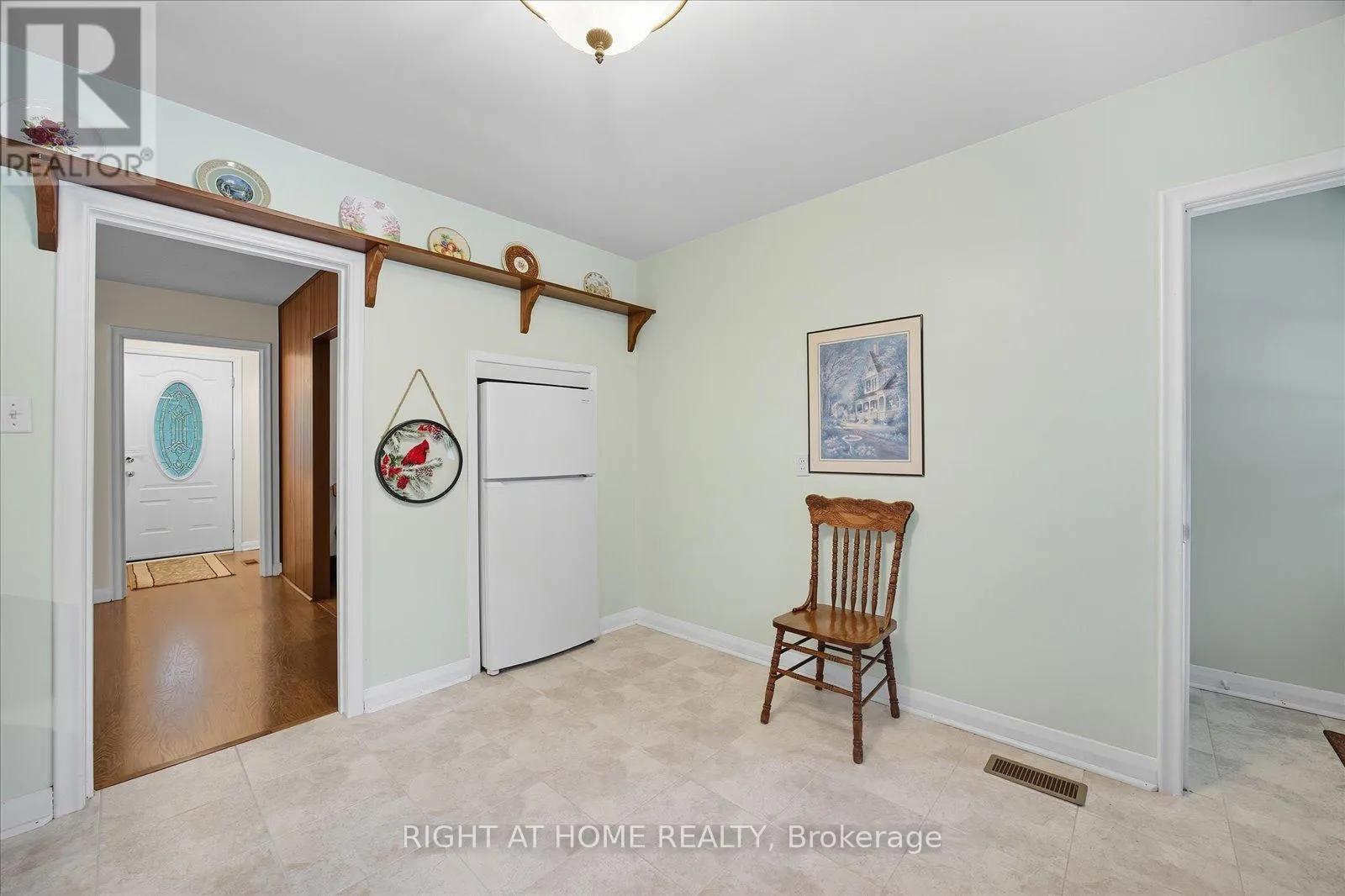 81 MEADOW CRESCENT