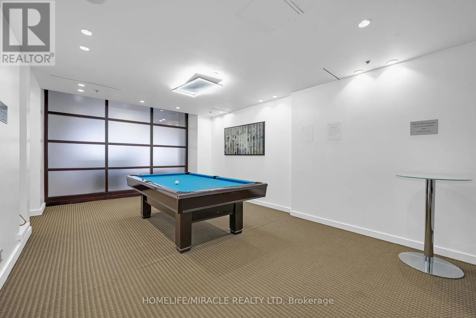 3011 - 36 LEE CENTRE DRIVE