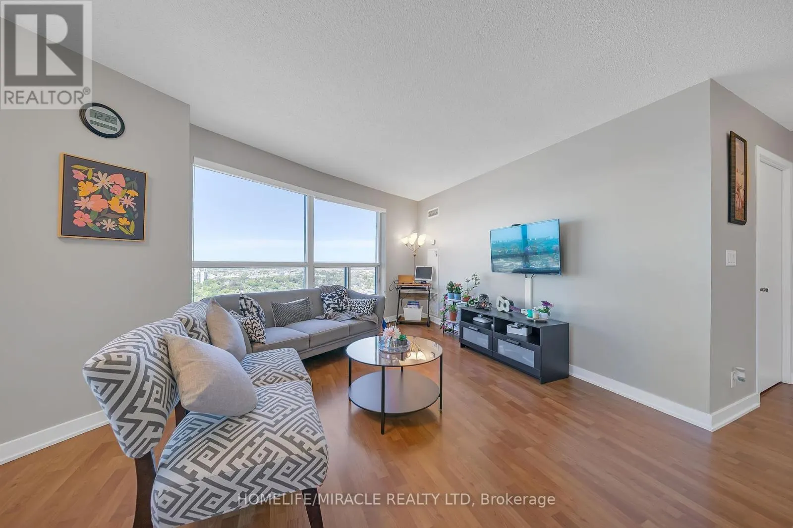 3011 - 36 LEE CENTRE DRIVE