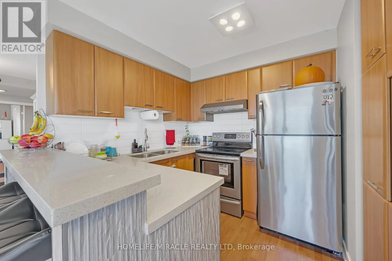 3011 - 36 LEE CENTRE DRIVE