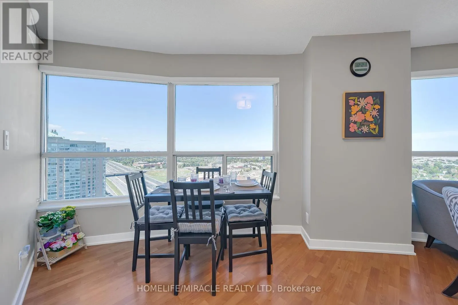 3011 - 36 LEE CENTRE DRIVE