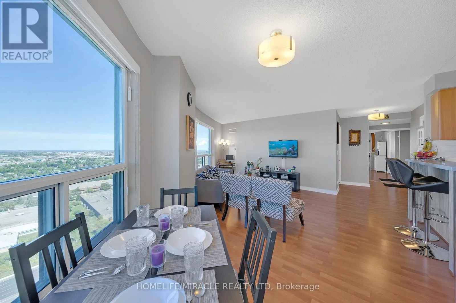 3011 - 36 LEE CENTRE DRIVE