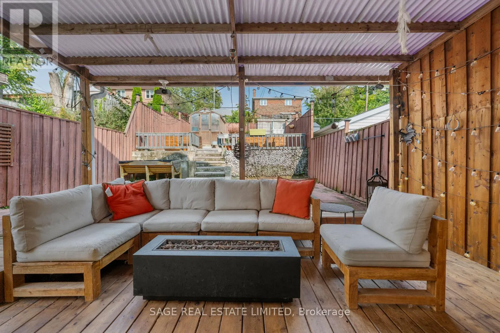 79 PITT AVENUE