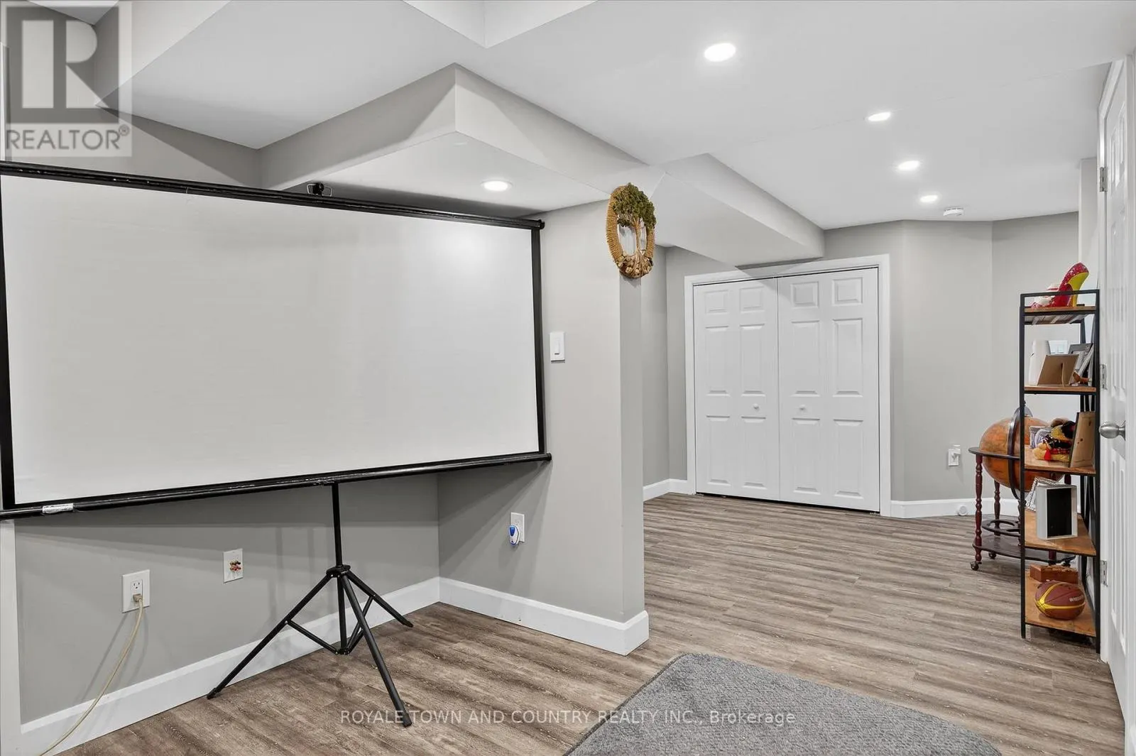 54 IVORY COURT