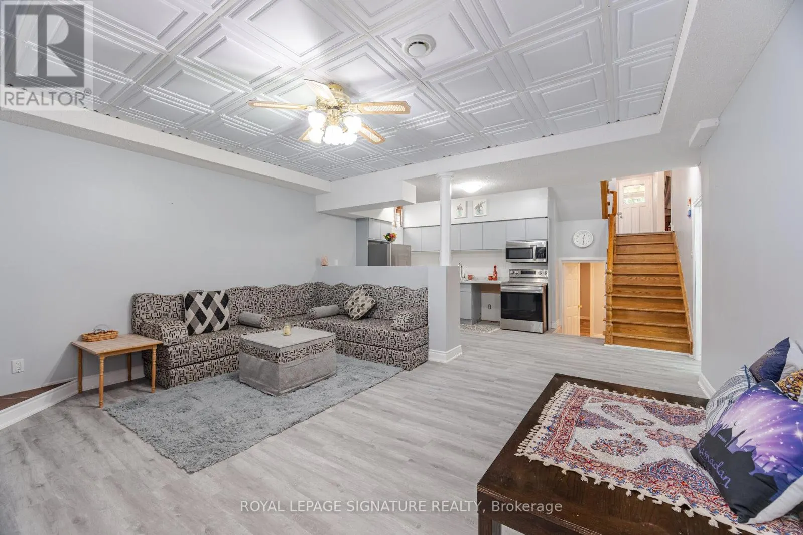 574 ANTIGUA CRESCENT