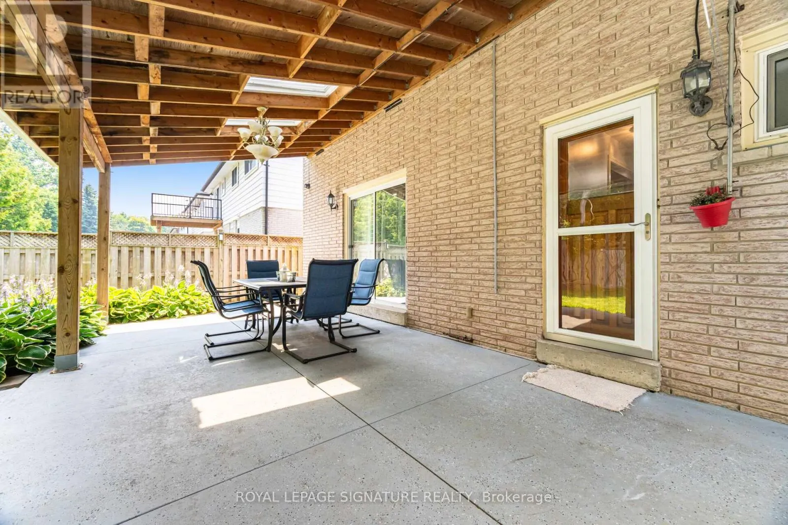 574 ANTIGUA CRESCENT