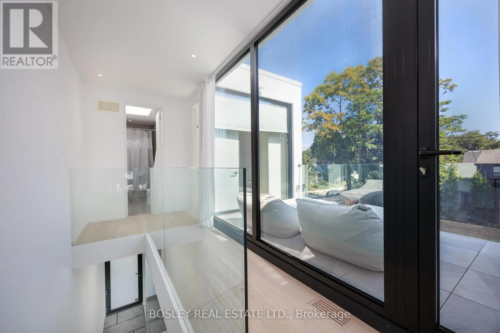 147 HANSON STREET