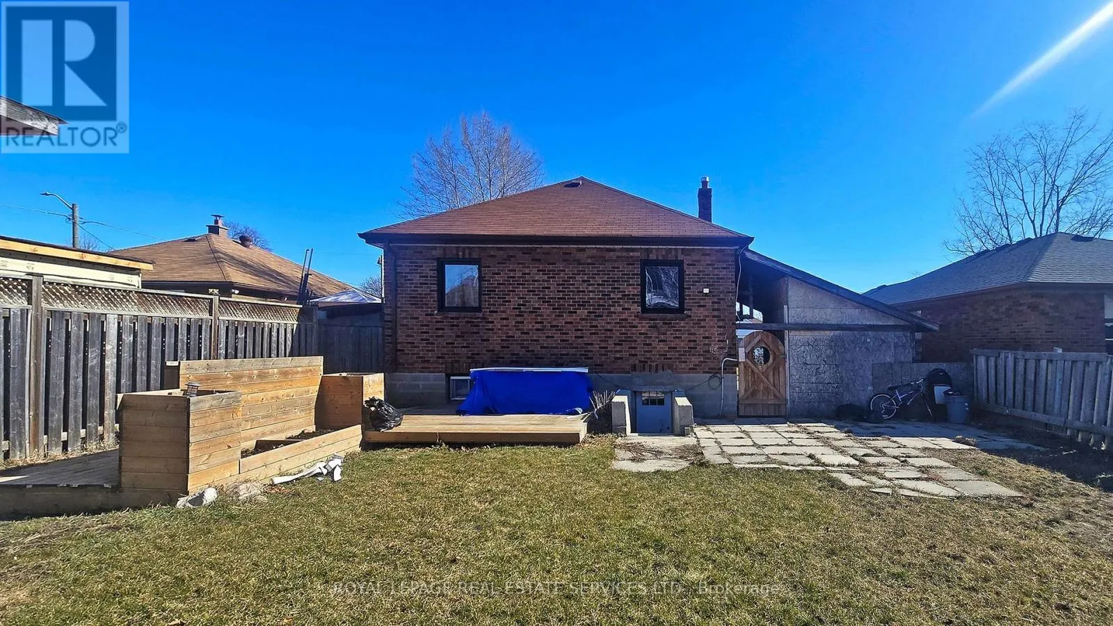 122 CHADBURN STREET