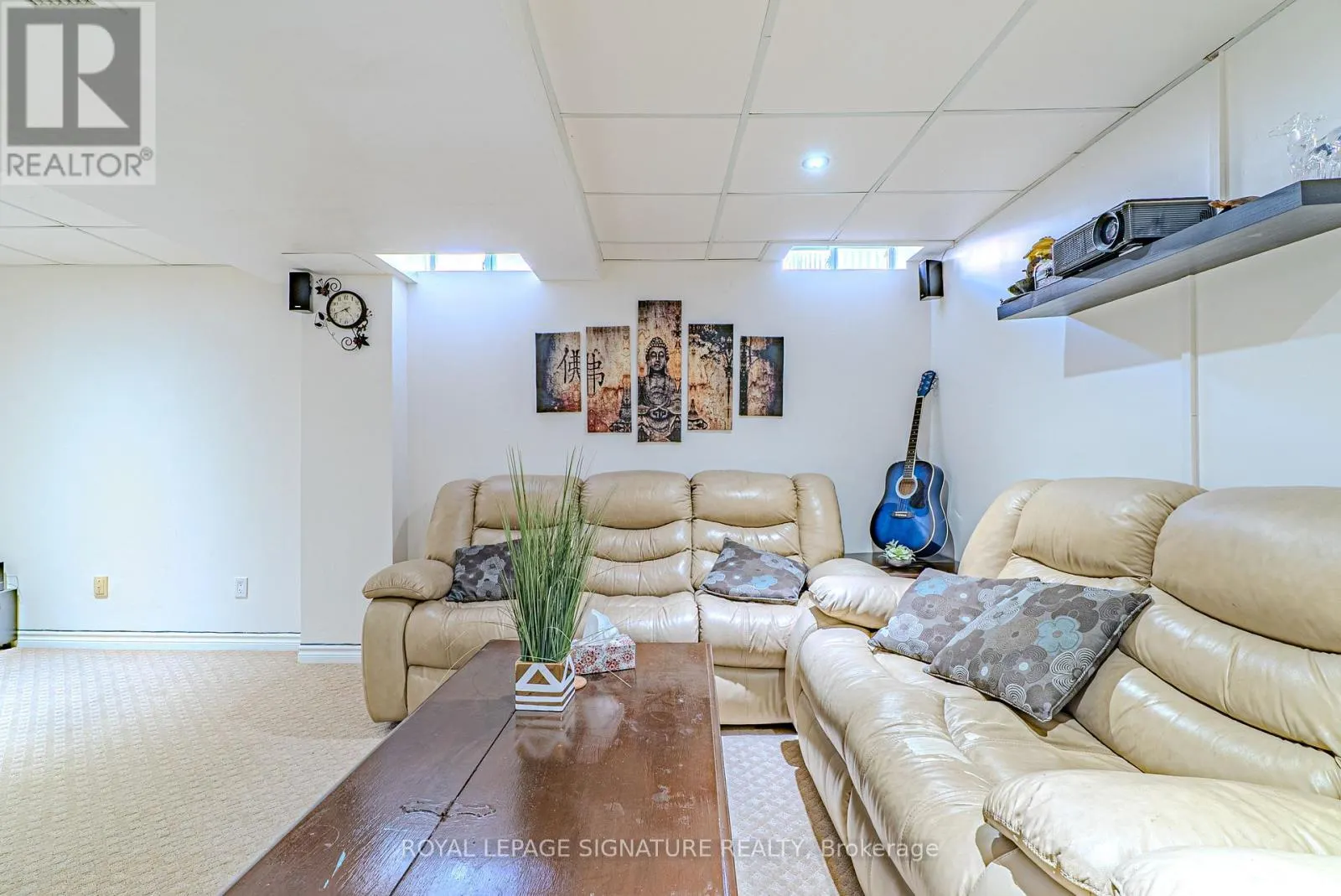 100 STOKELY CRESCENT