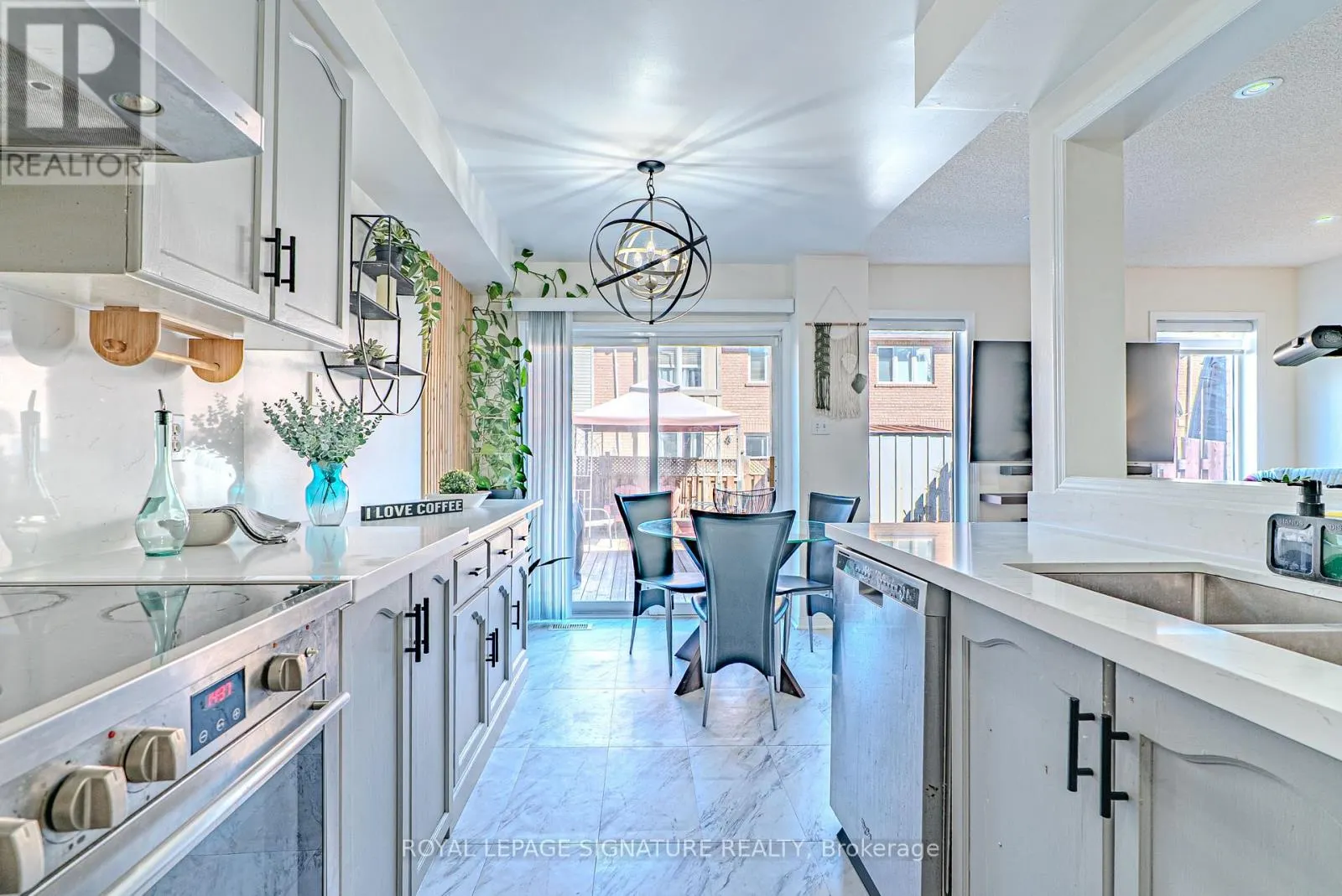 100 STOKELY CRESCENT