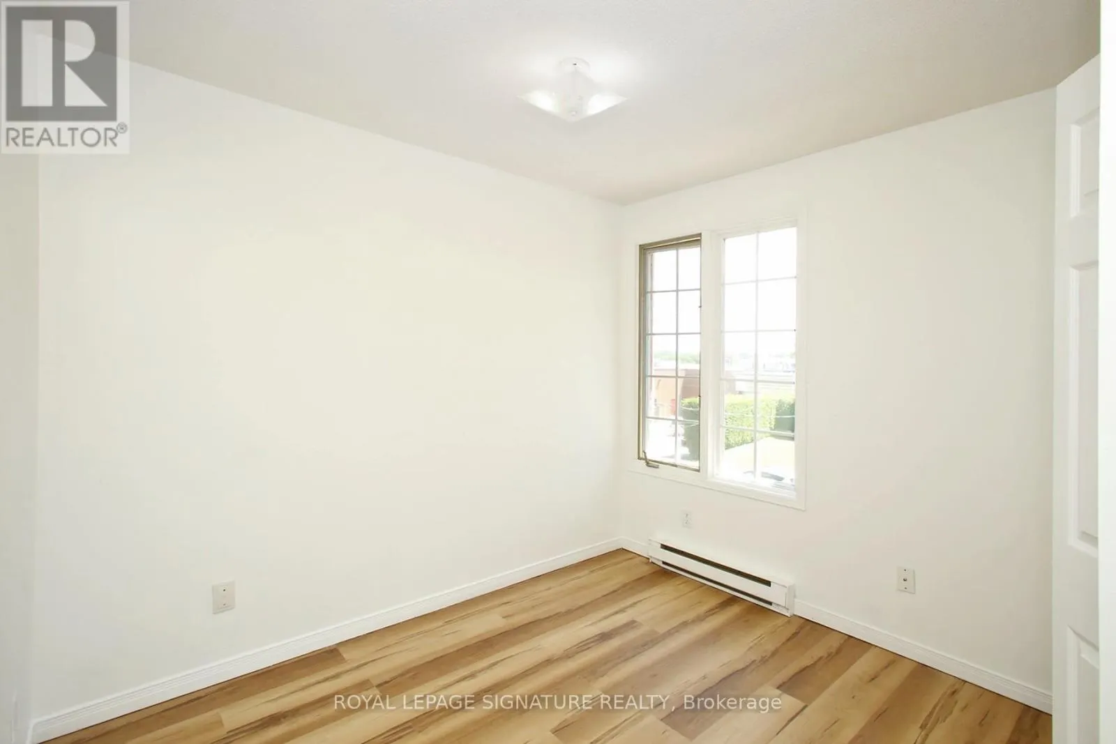 #4 - 42 TECUMSEH AVENUE