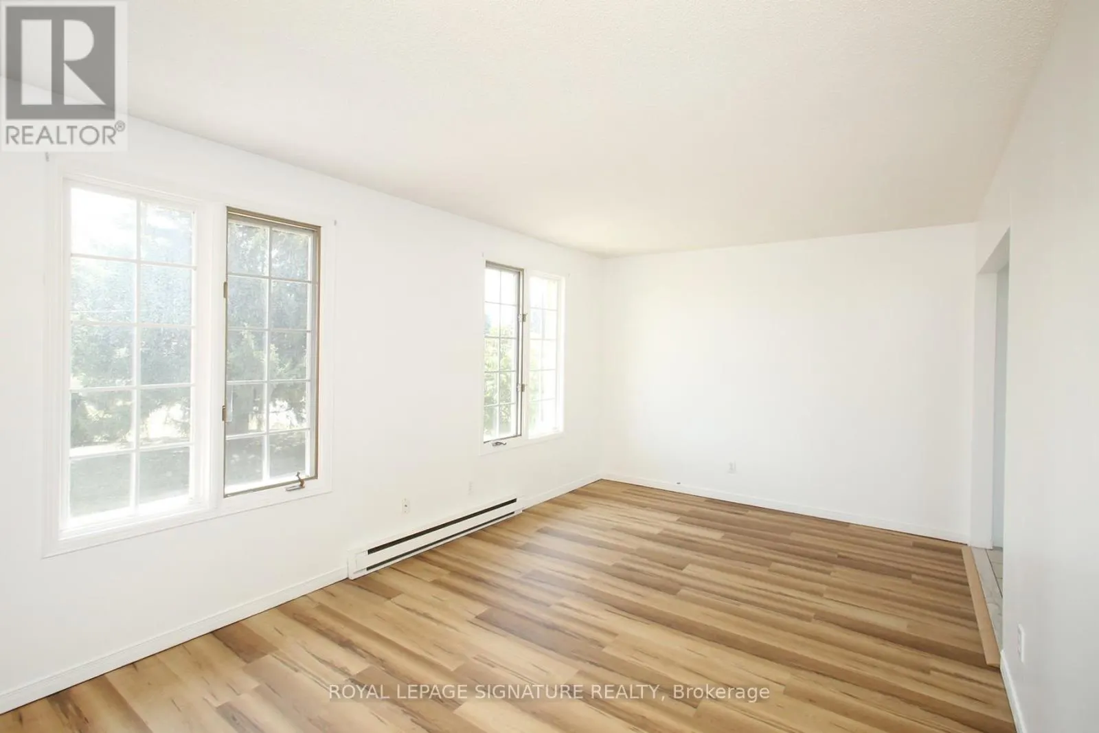 #4 - 42 TECUMSEH AVENUE
