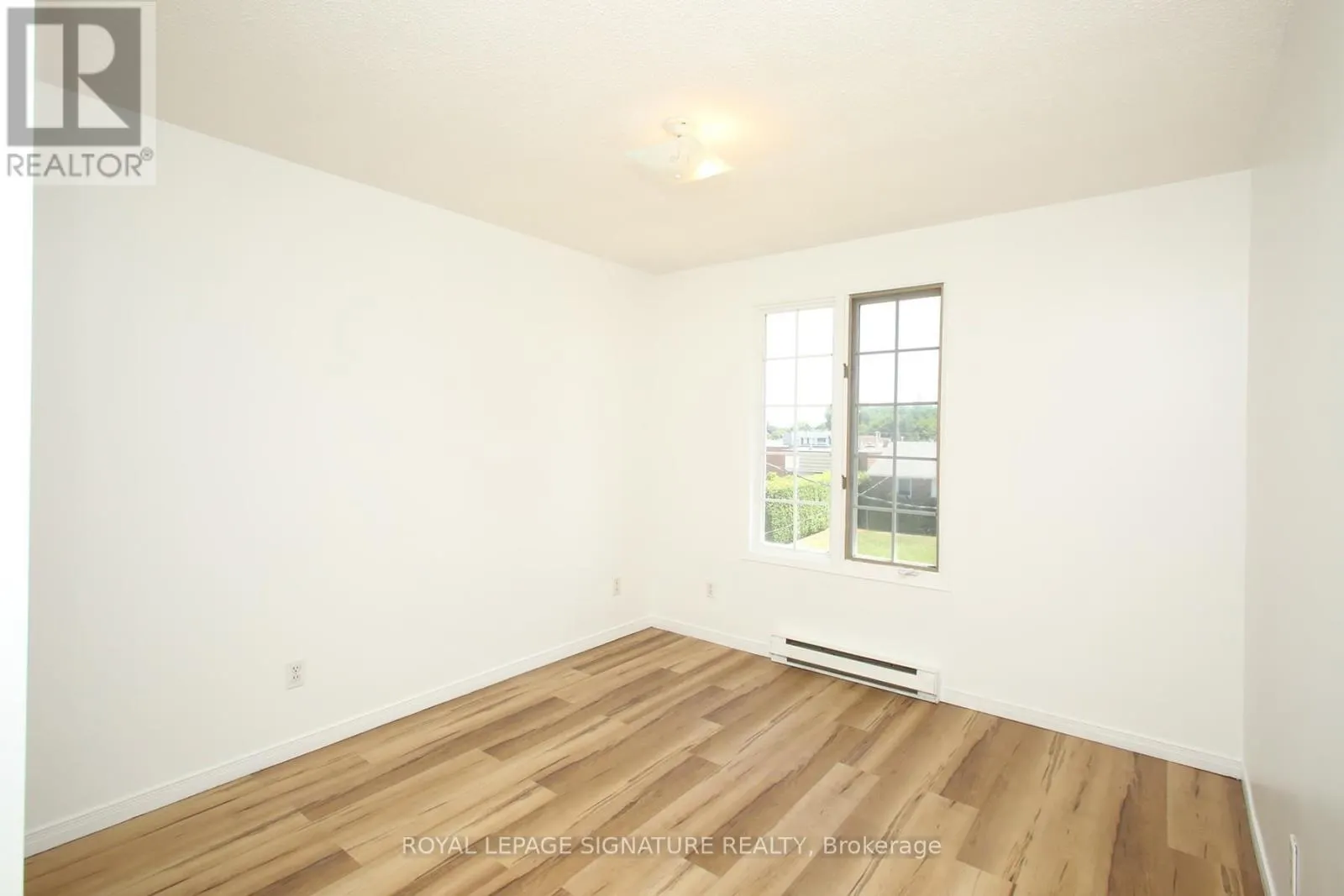 #4 - 42 TECUMSEH AVENUE