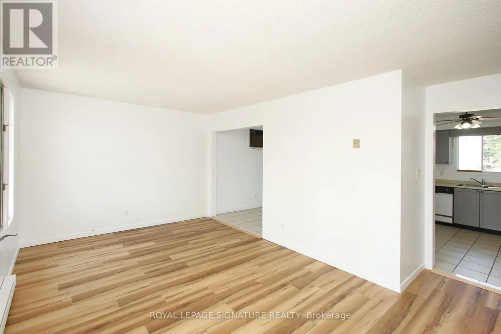 #4 - 42 TECUMSEH AVENUE