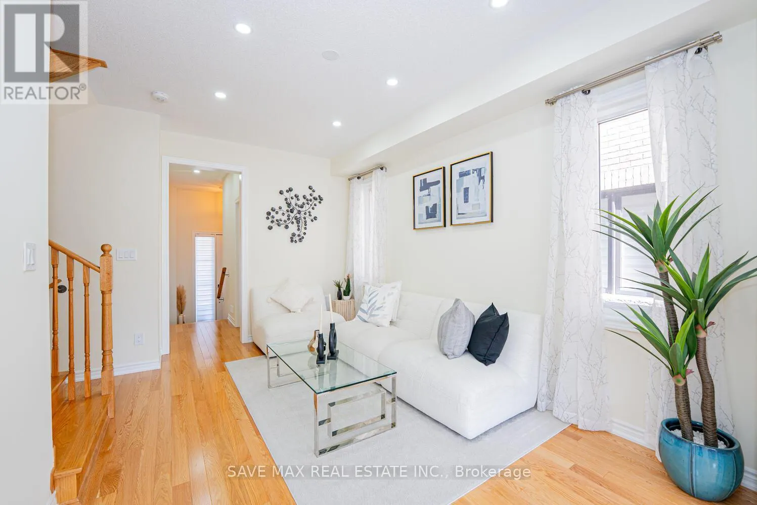41 CLOSSON DRIVE