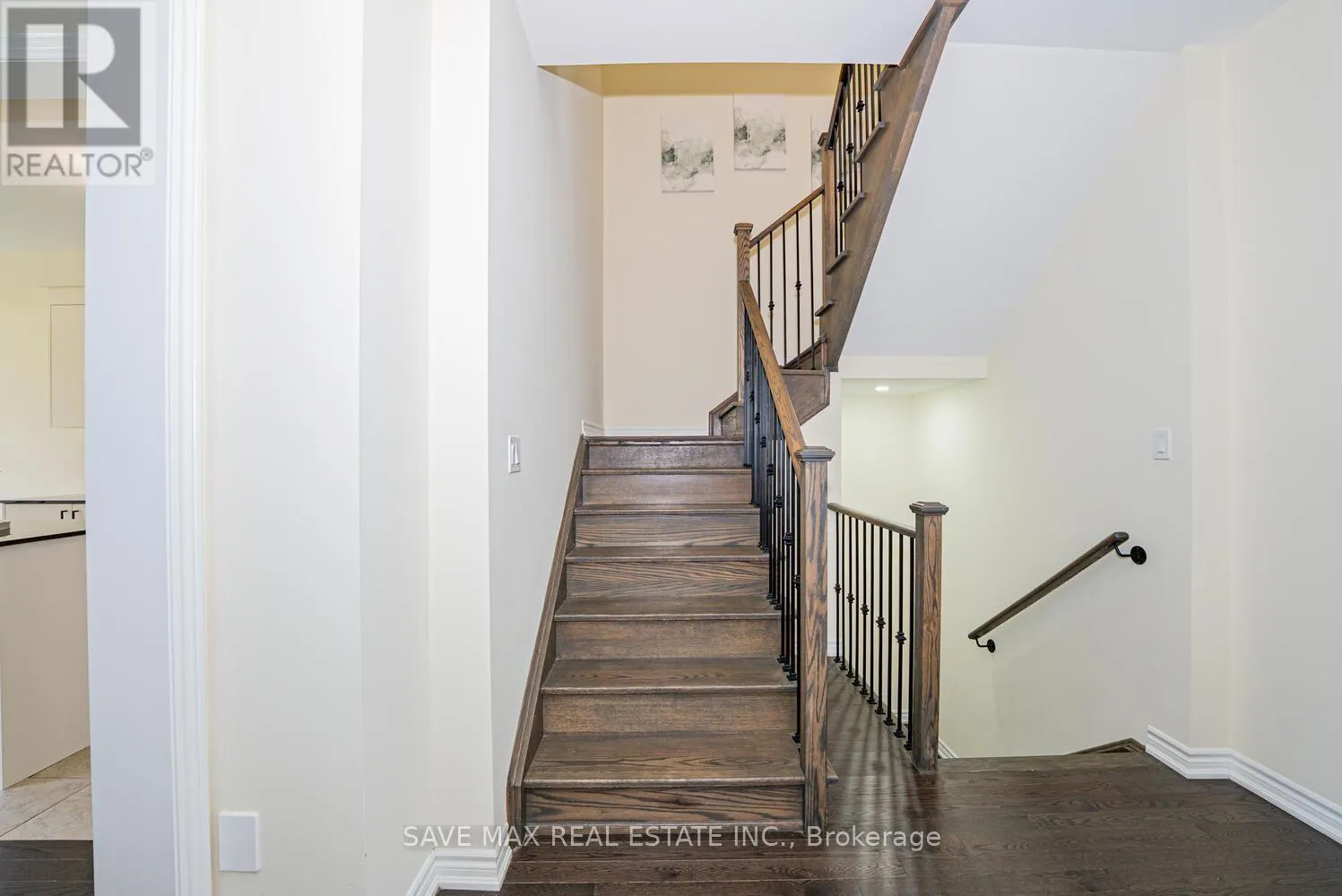 20 BERTRAM GATE