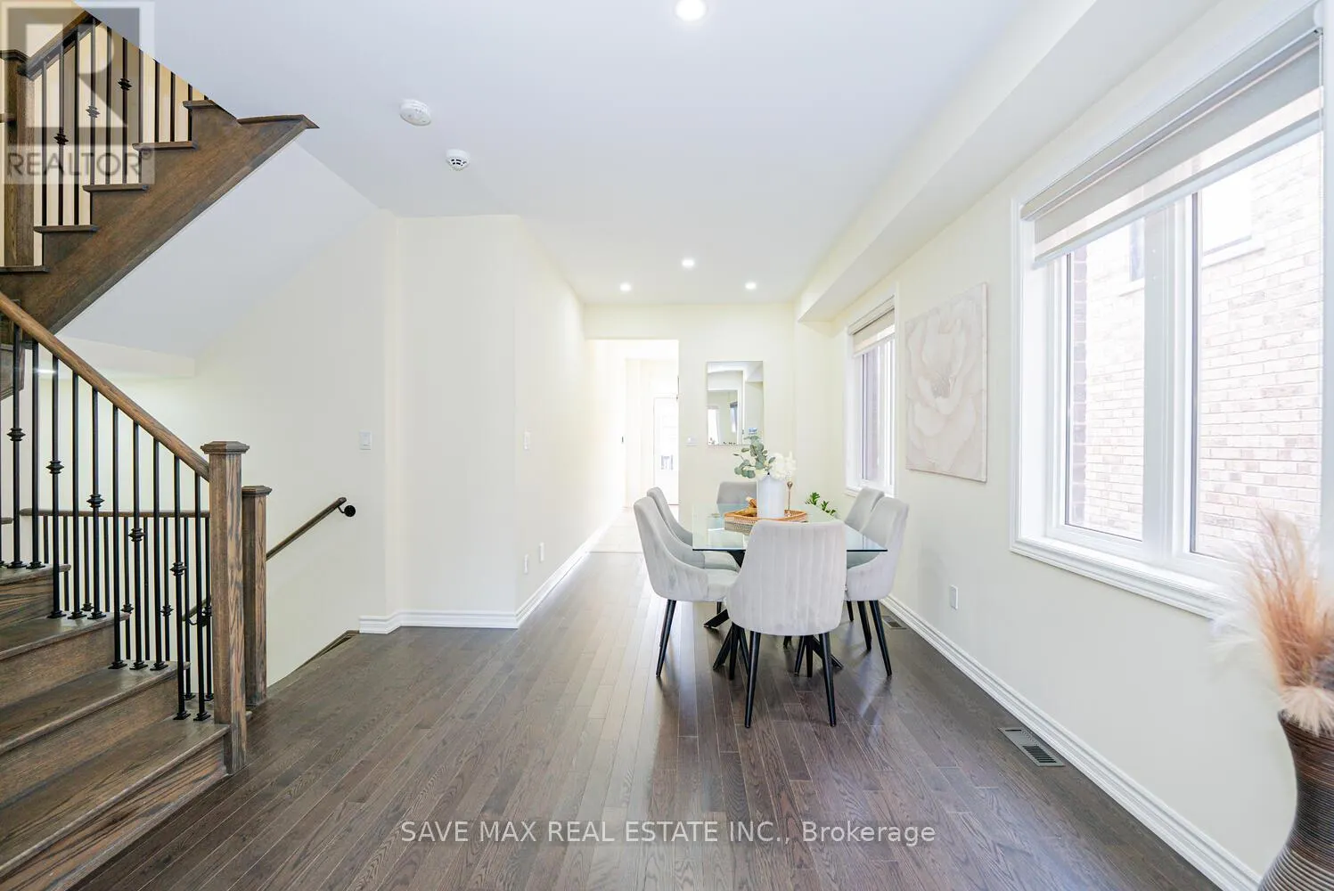 20 BERTRAM GATE