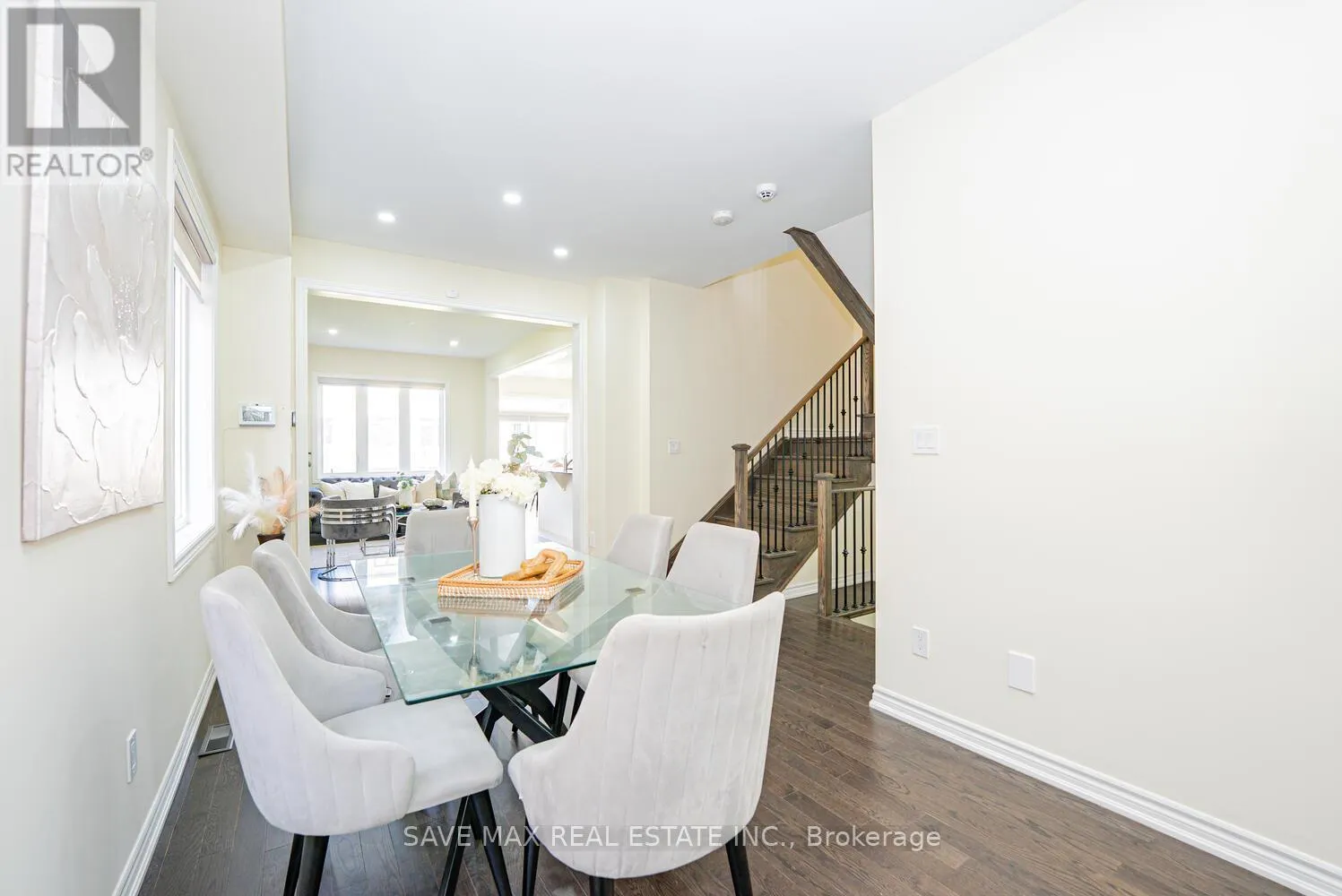 20 BERTRAM GATE