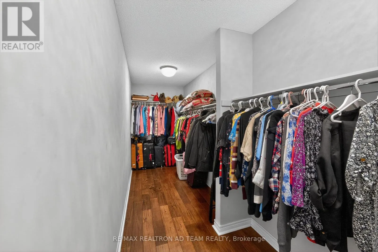 676 AUDLEY ROAD S