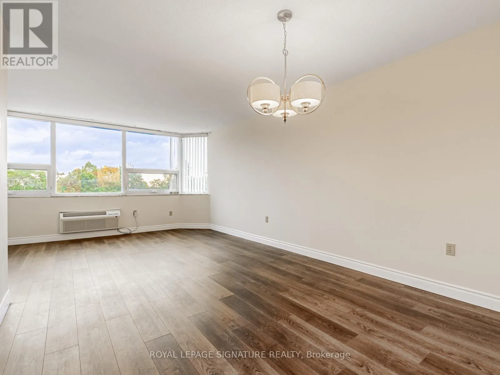 413 - 121 LING ROAD