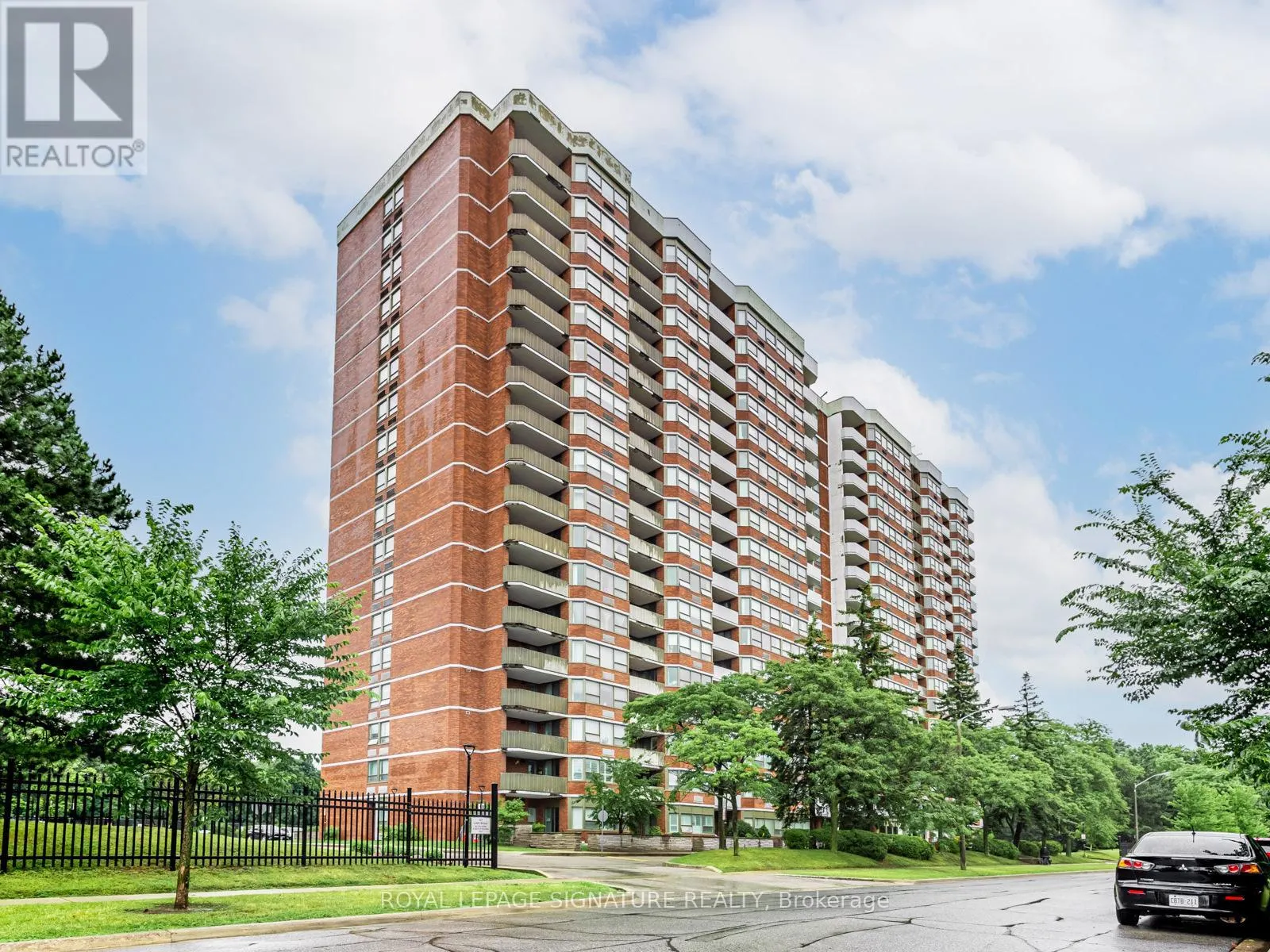 413 - 121 LING ROAD