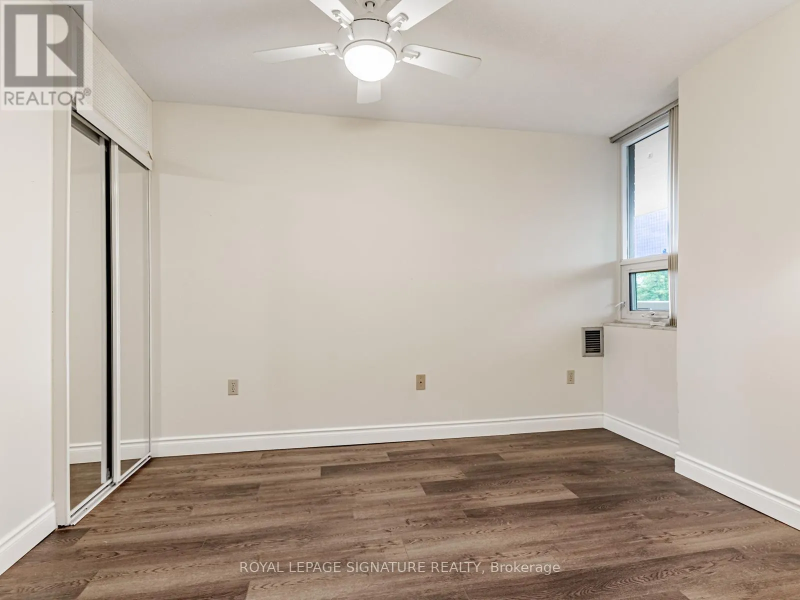 413 - 121 LING ROAD