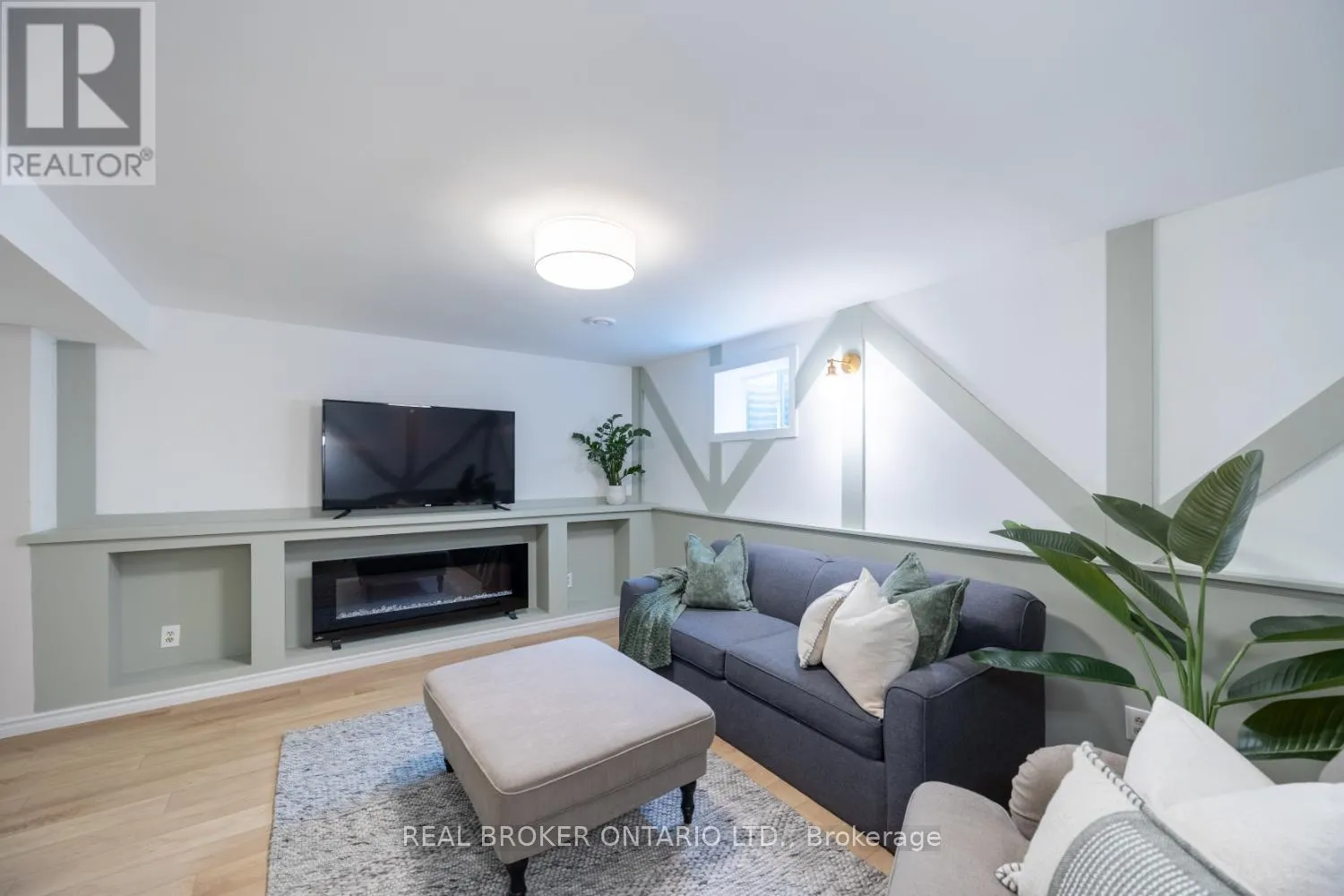 96 MARTIN ROAD