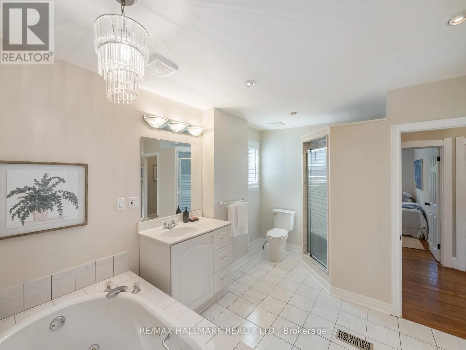 215 GOLFVIEW AVENUE