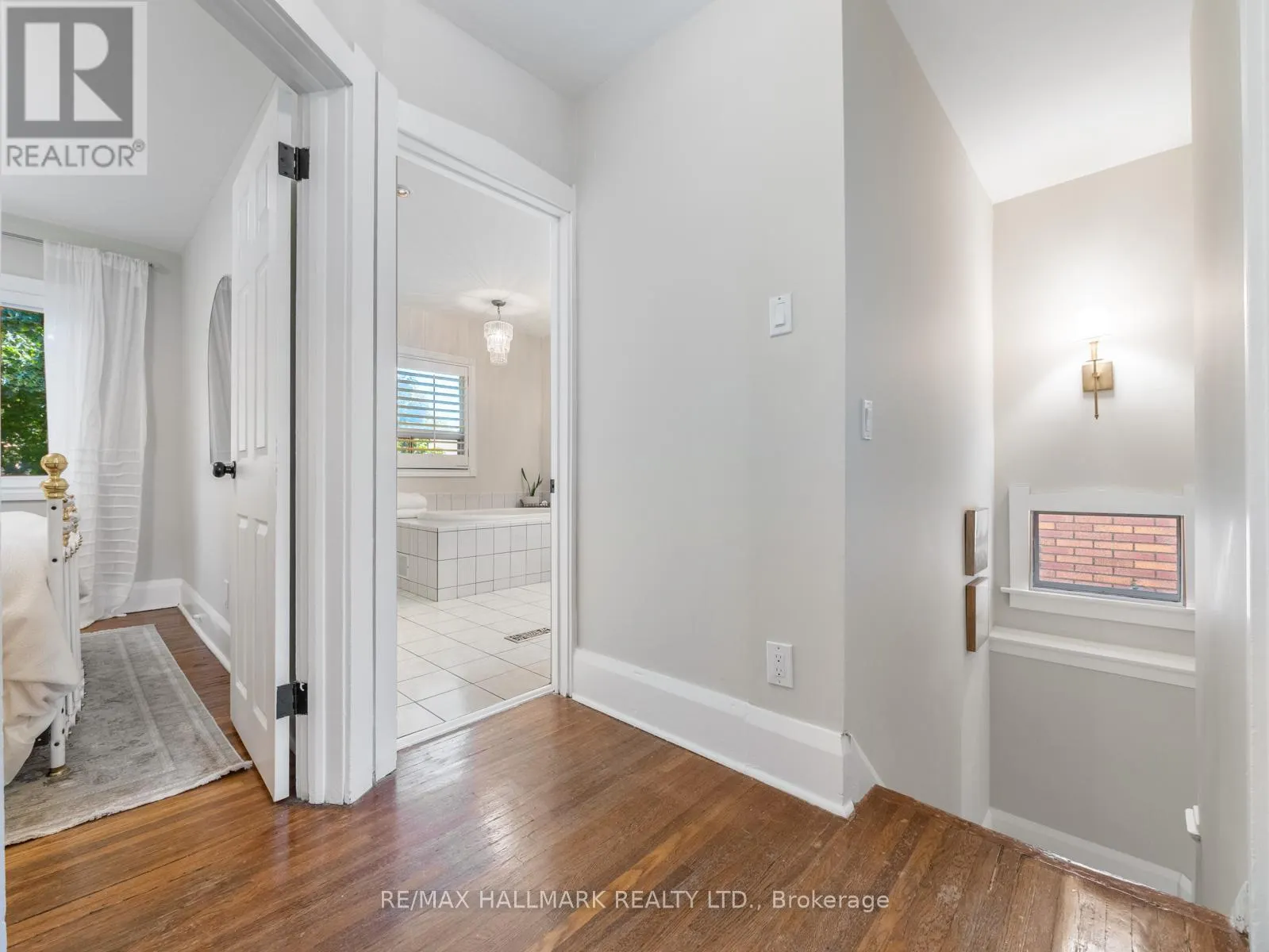 215 GOLFVIEW AVENUE
