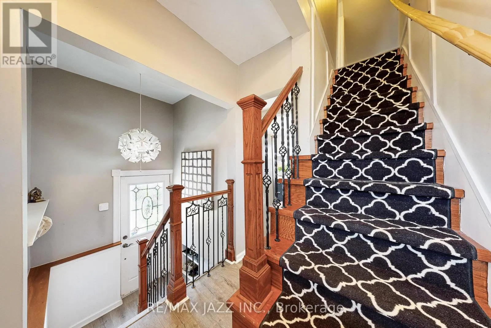 361 OSHAWA BOULEVARD N