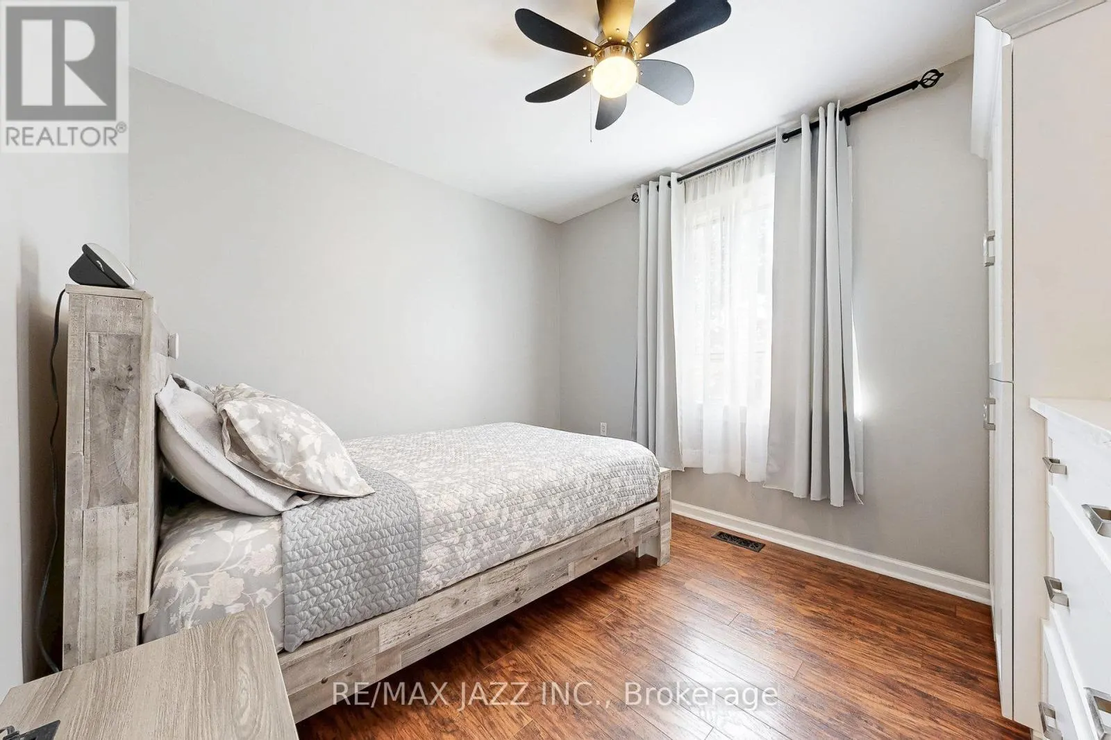 361 OSHAWA BOULEVARD N