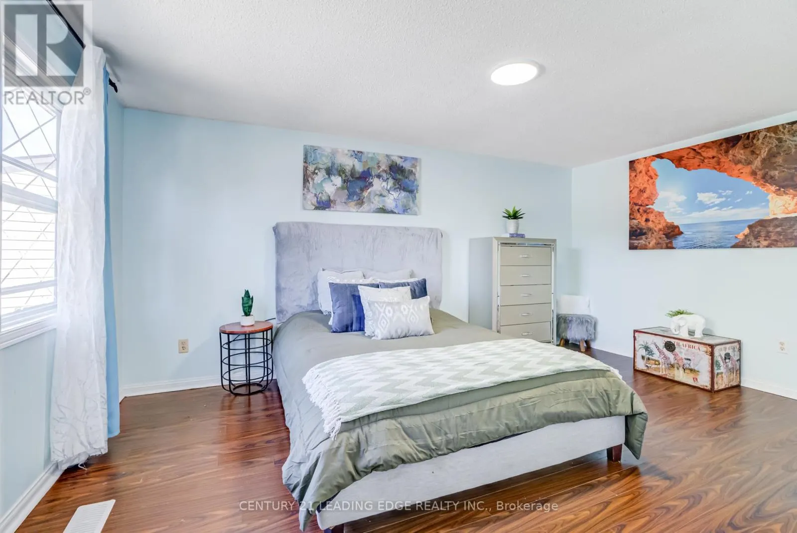6 WHEATON GROVE
