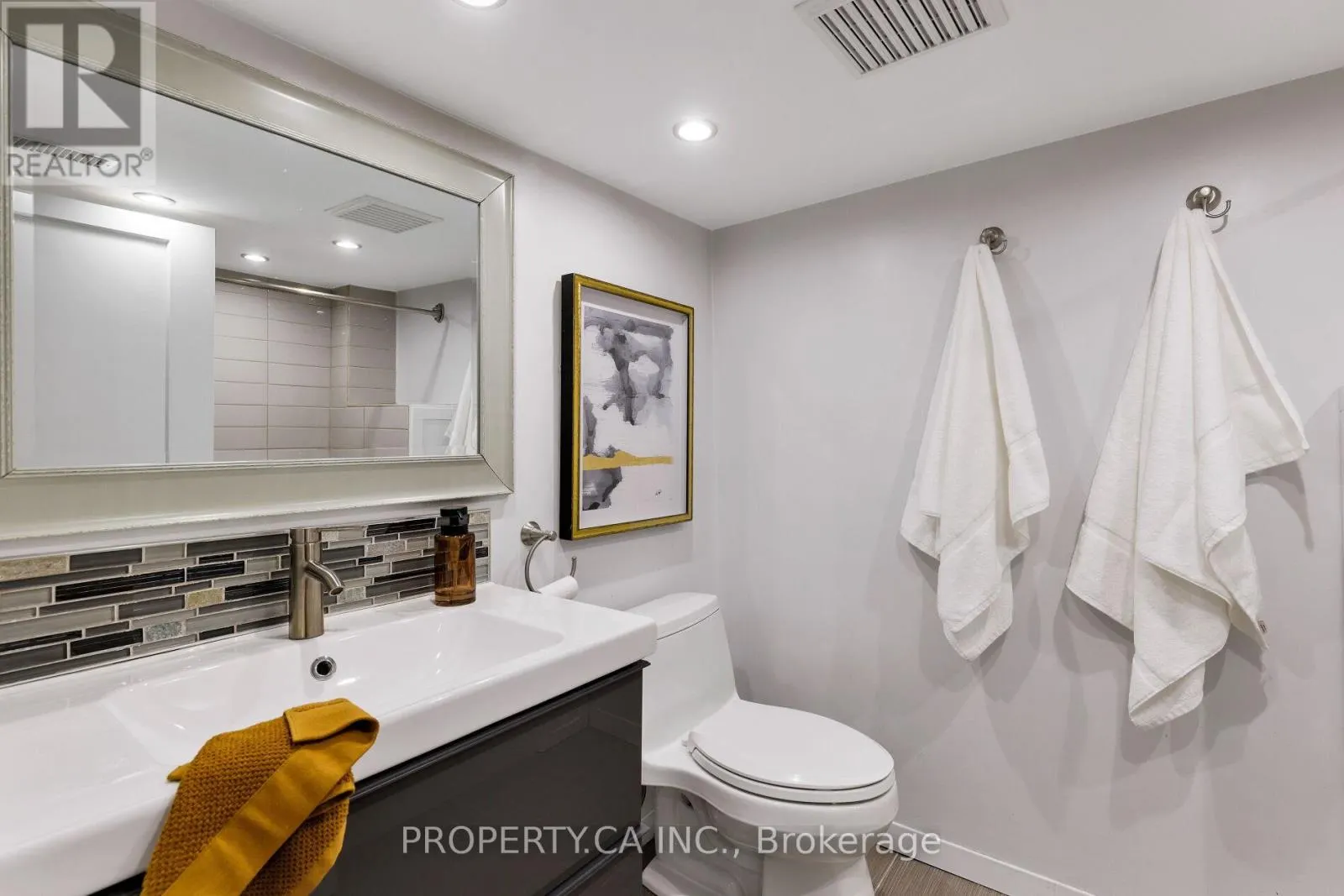 20 PARKFIELD AVENUE