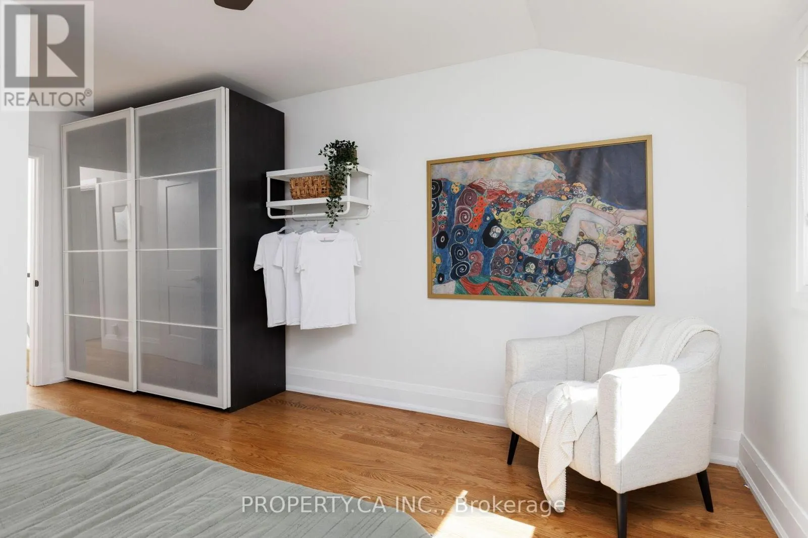 20 PARKFIELD AVENUE