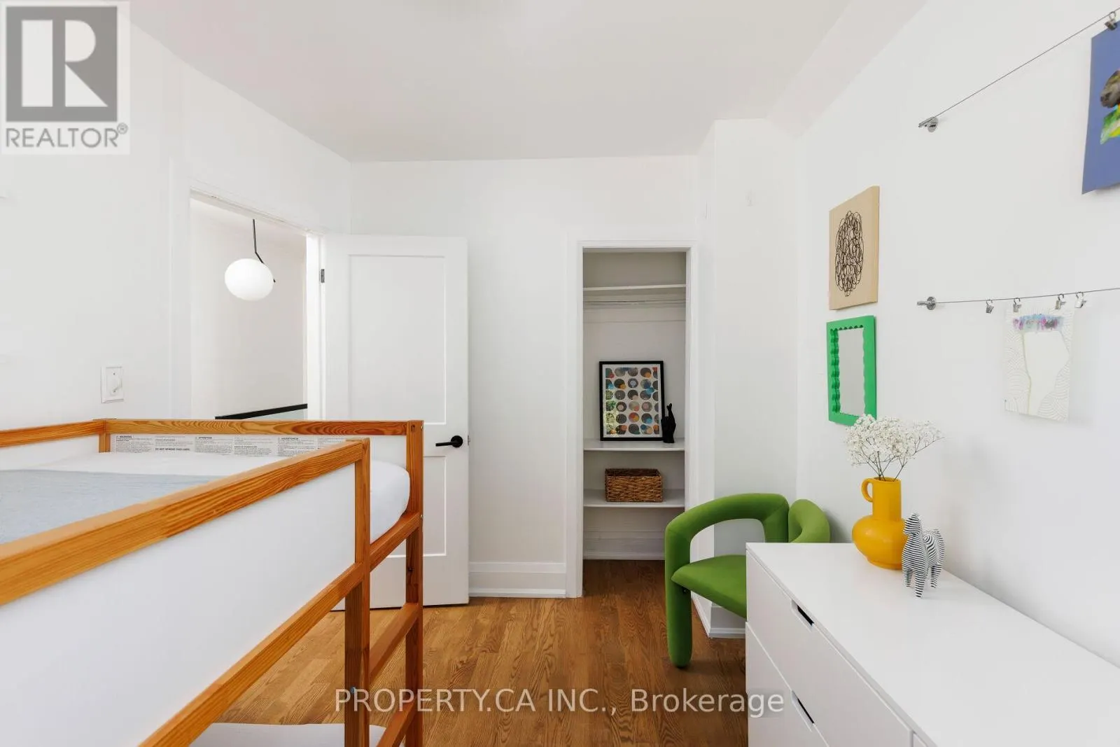 20 PARKFIELD AVENUE