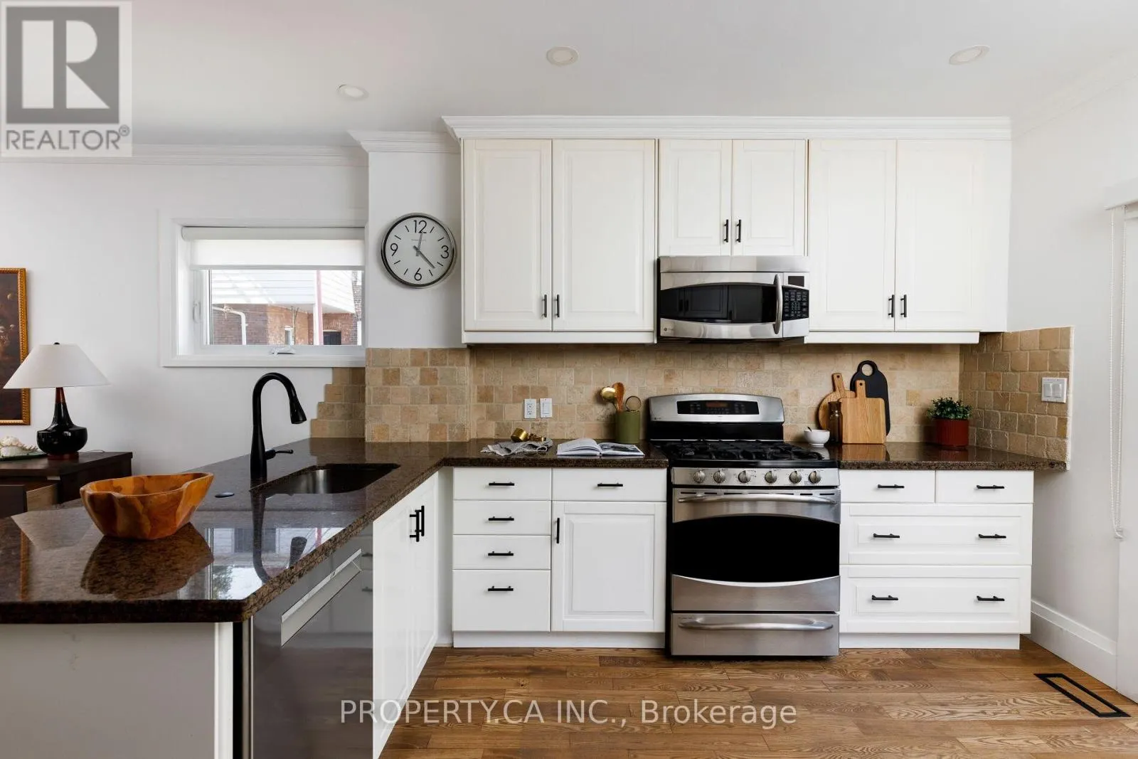 20 PARKFIELD AVENUE