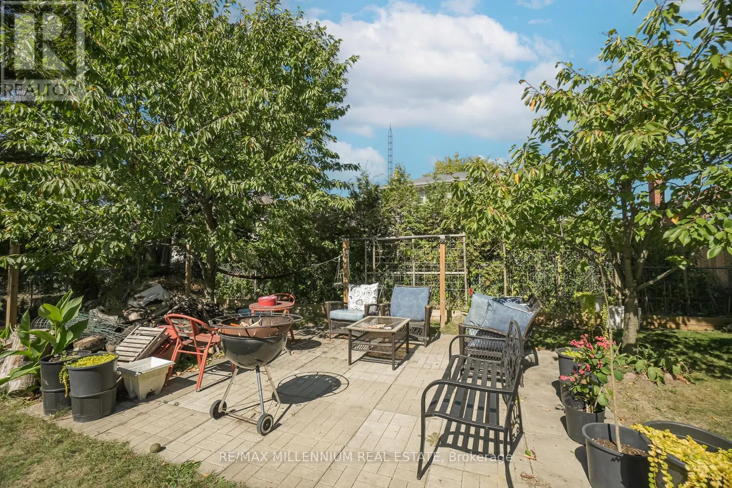 242 CORONATION DRIVE