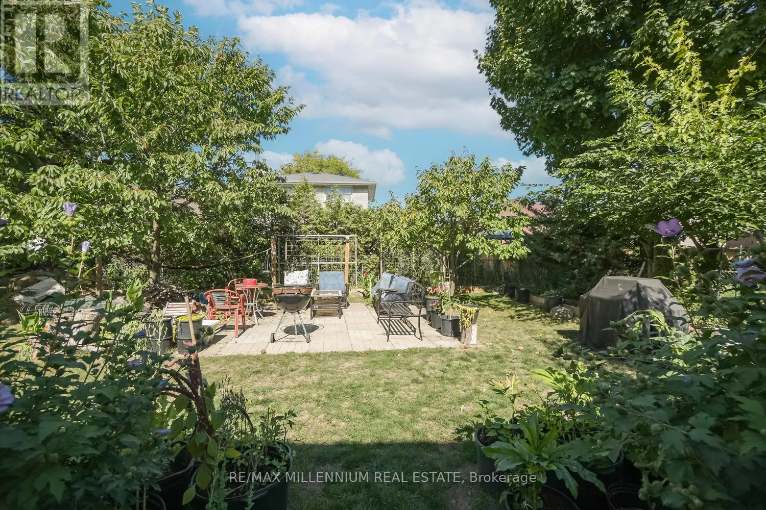 242 CORONATION DRIVE