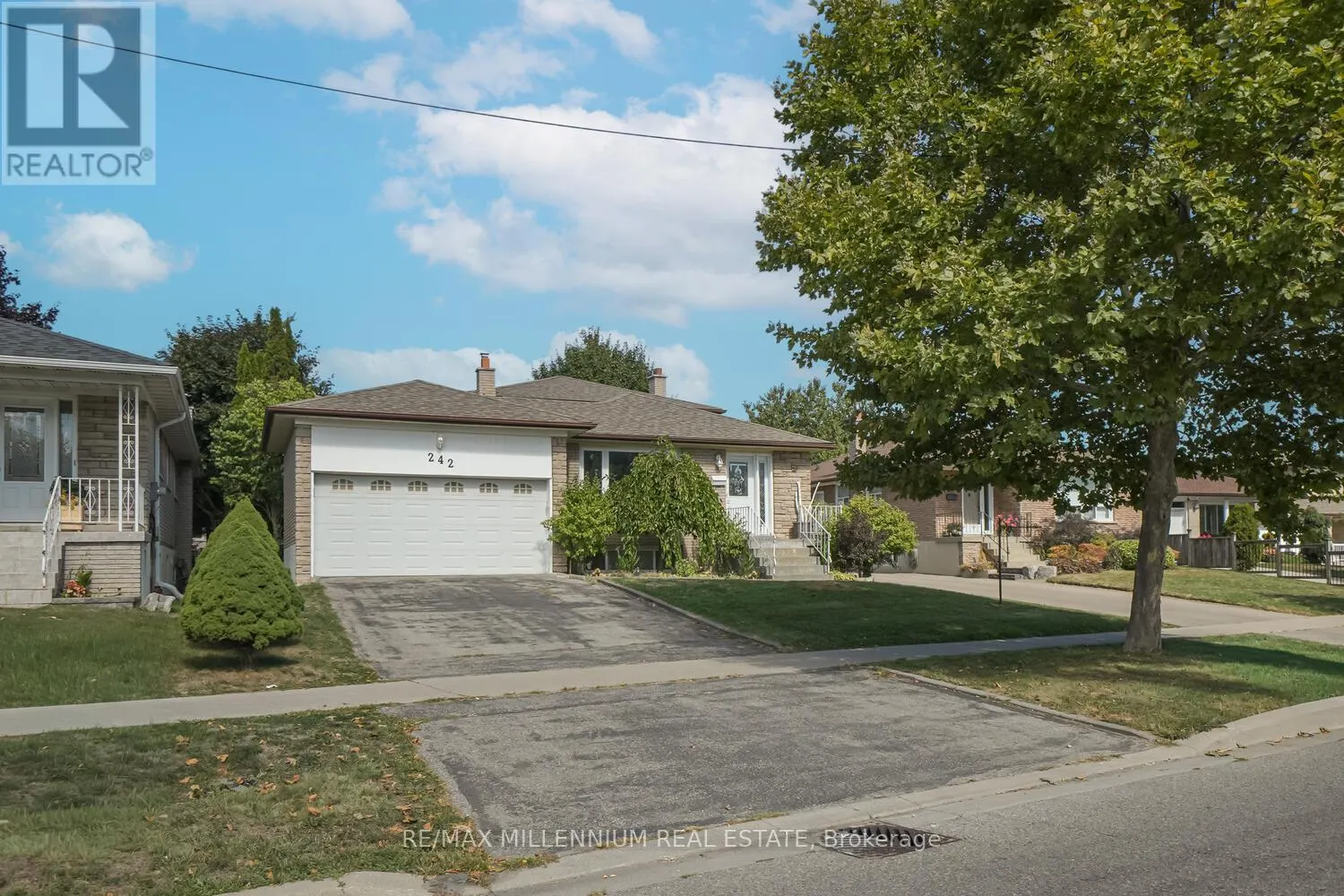 242 CORONATION DRIVE