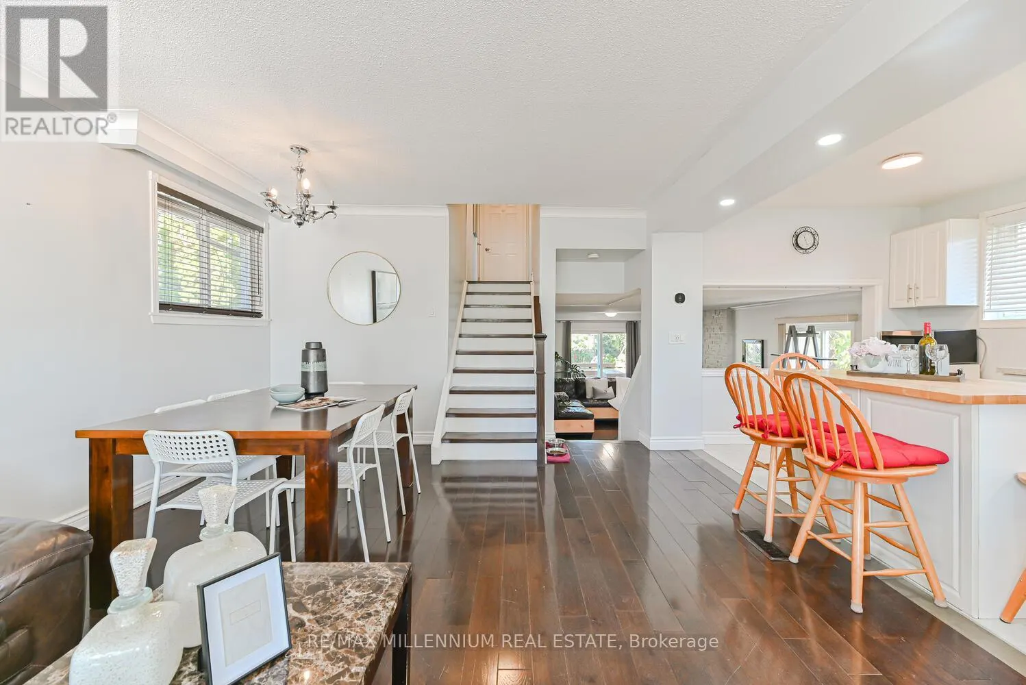 242 CORONATION DRIVE