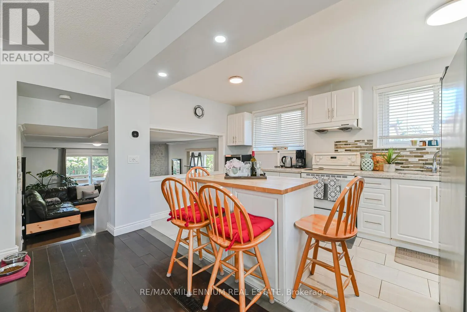 242 CORONATION DRIVE